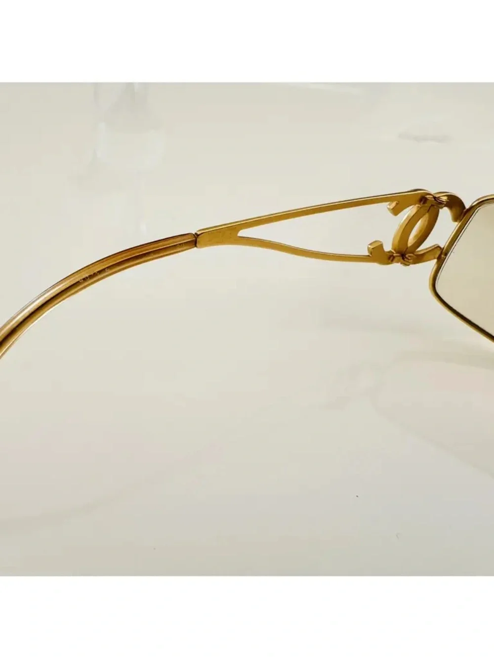 Chanel Vintage 💫Gold-Tone CC Logo Rimless Sunglasses - Gold